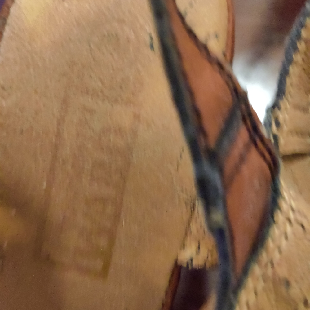Chic Brown Vintage 70s Strappy Heeled Sandals - Picture 4 of 4